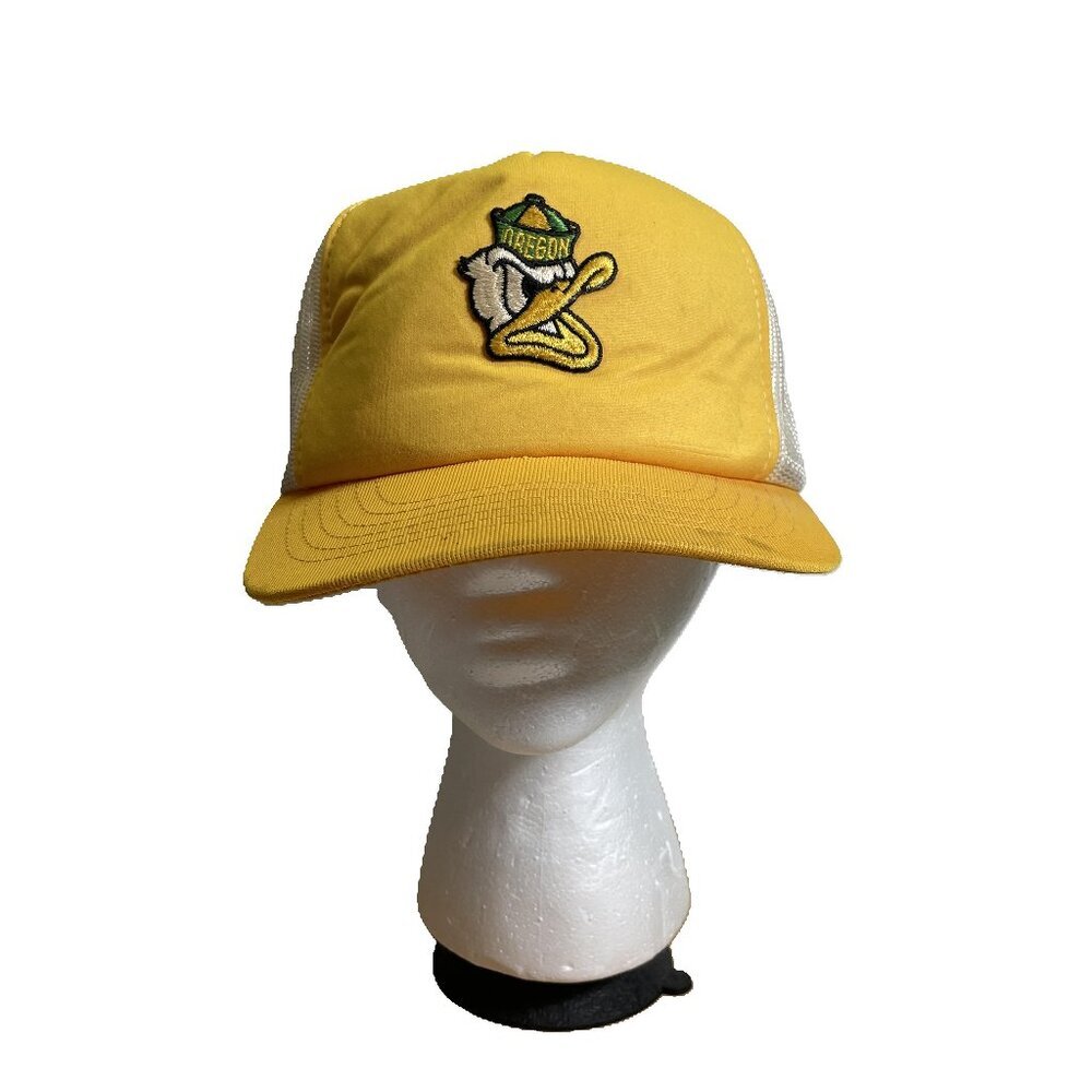 Vintage Oregon Ducks YA Yellow Donald Patch Meshback Snapback Trucker Hat Cap
